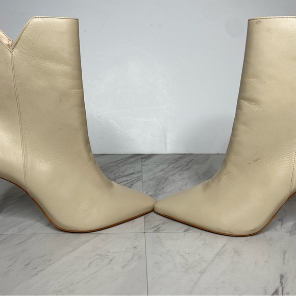 Schutz Betsey Eggshell Leather Pointy Toe Heeled Bootie 8 1/2 B - Picture 11 of 16